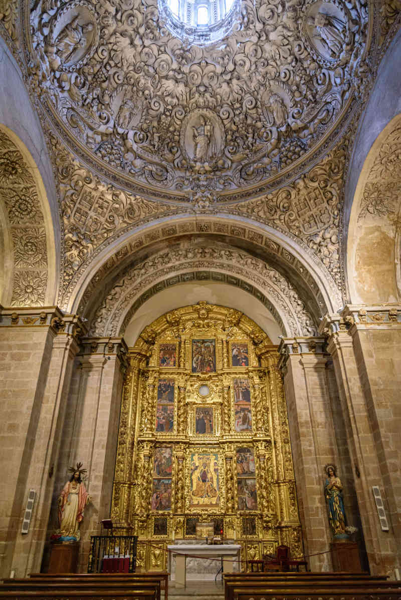 Huesca - Barbastro 28 - catedral de Santa María de la Asunción - capilla de San José.jpg
